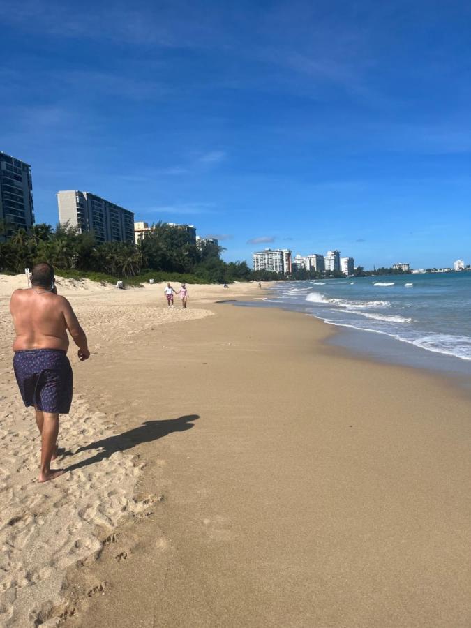 Isla Verde Frente A La Playa Y Piscina, Centrico Y Accesible Сан-Хуан Экстерьер фото