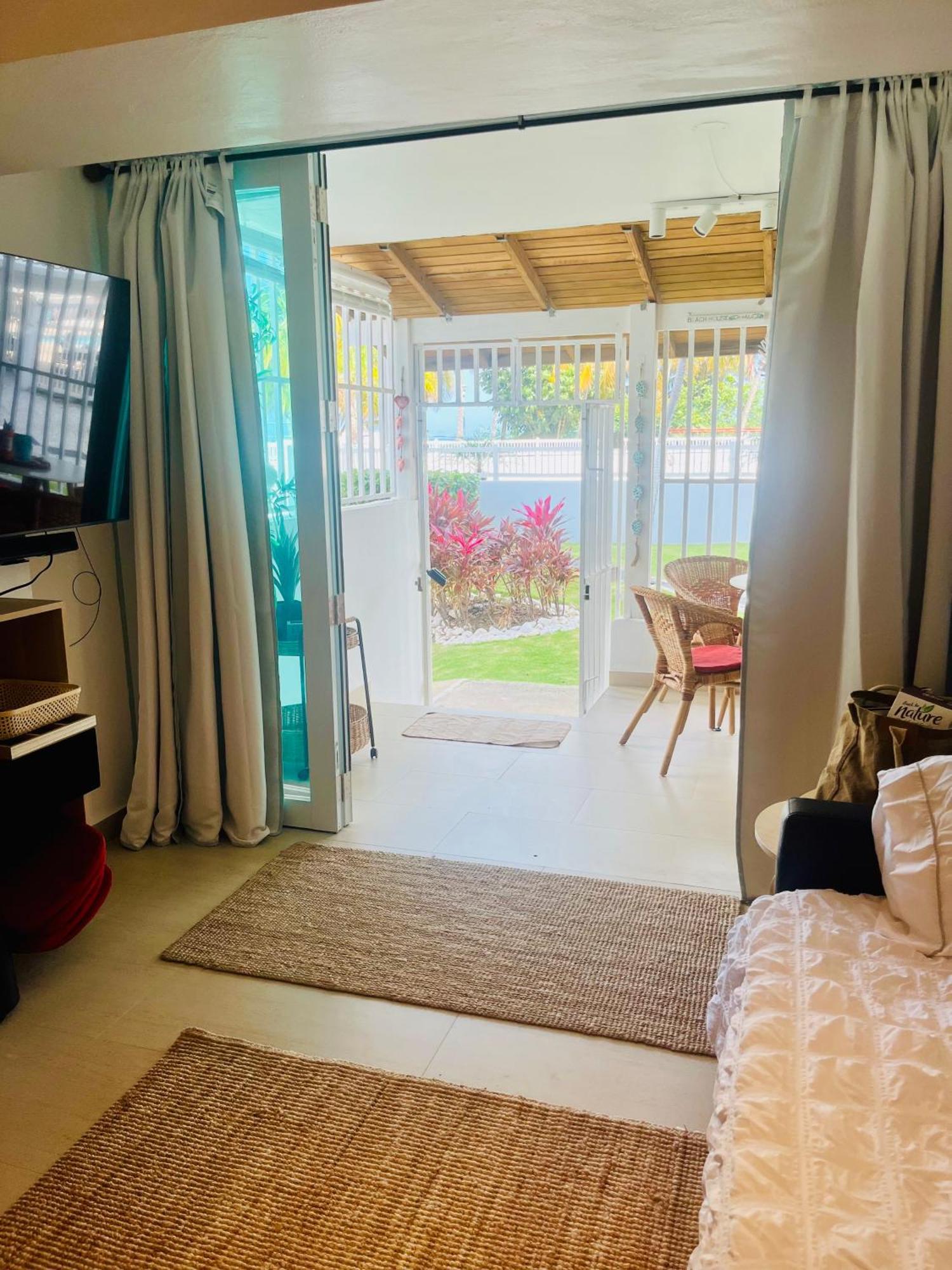 Isla Verde Frente A La Playa Y Piscina, Centrico Y Accesible Сан-Хуан Экстерьер фото
